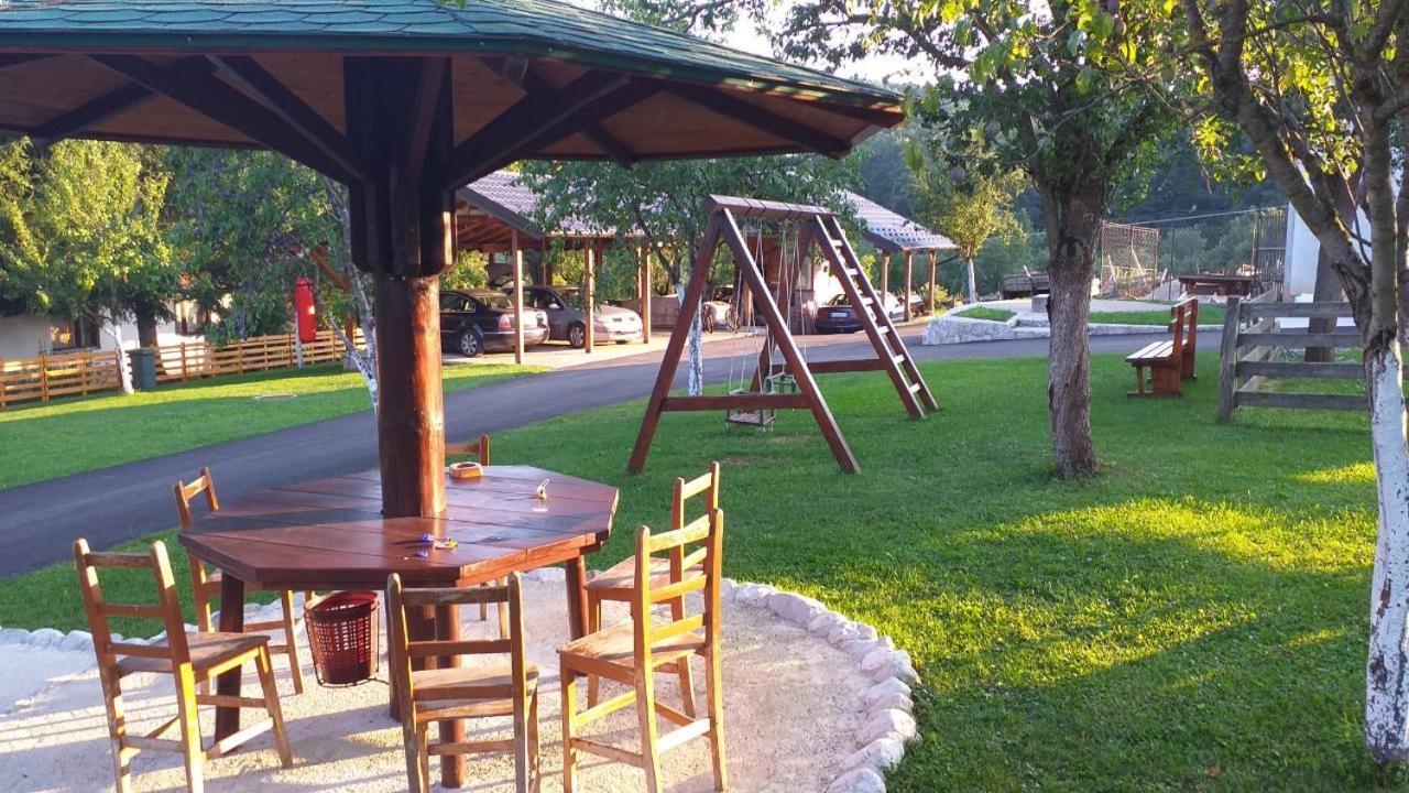 Seoski Turizam Melovic Rozanstvo Zewnętrze zdjęcie