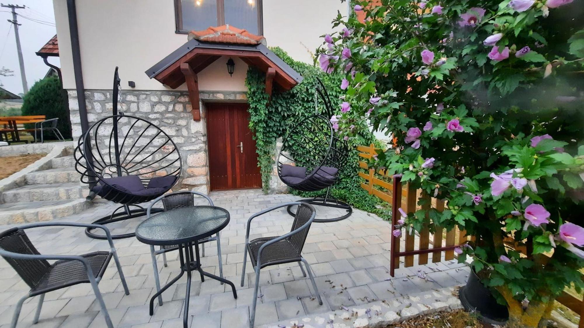 Seoski Turizam Melovic Rozanstvo Zewnętrze zdjęcie