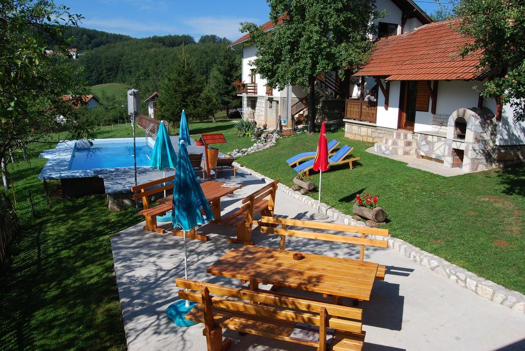 Seoski Turizam Melovic Rozanstvo Zewnętrze zdjęcie