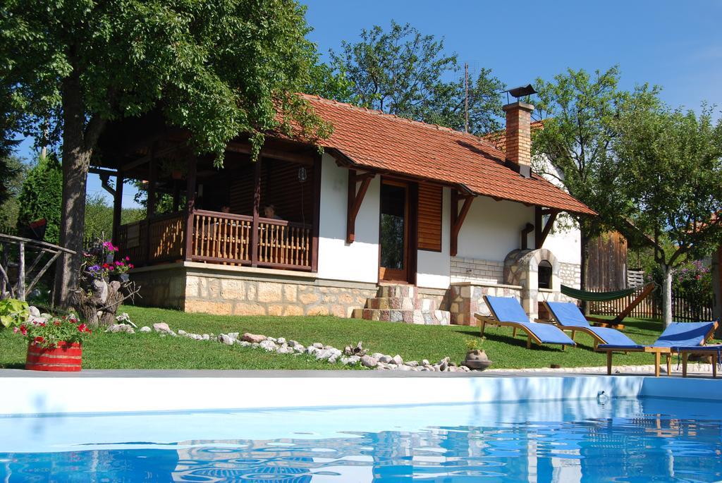 Seoski Turizam Melovic Rozanstvo Zewnętrze zdjęcie