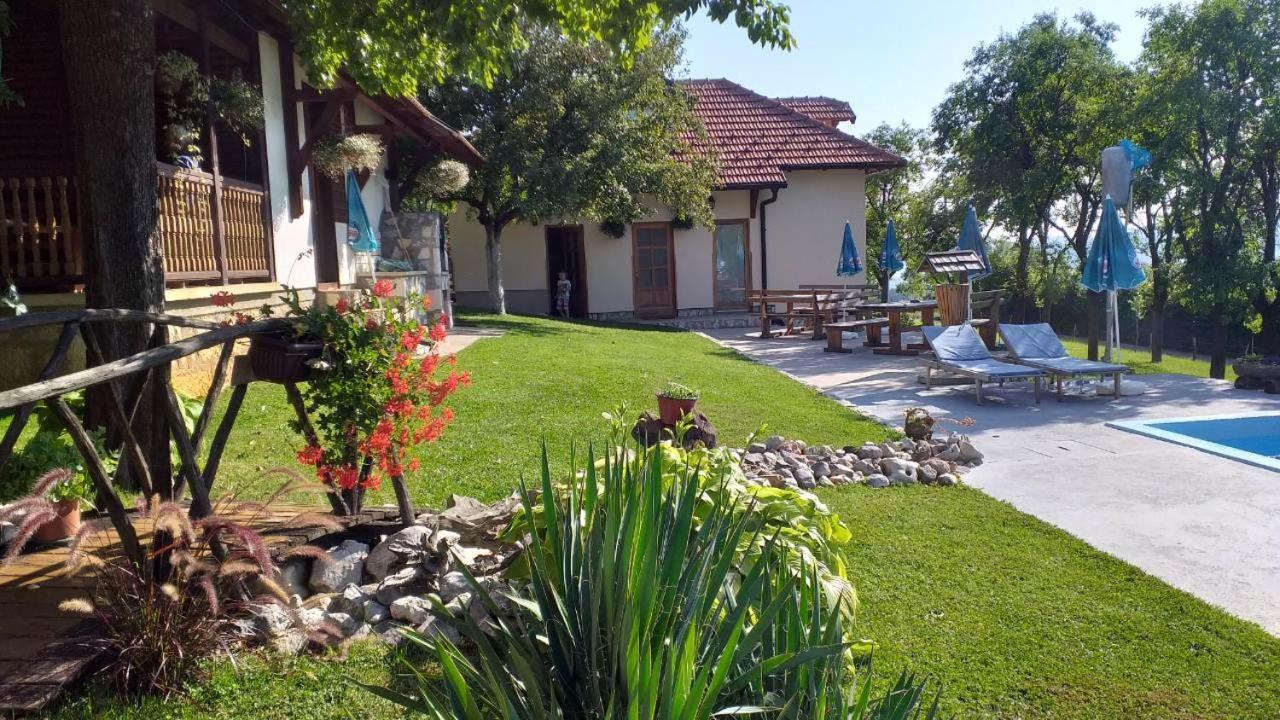 Seoski Turizam Melovic Rozanstvo Zewnętrze zdjęcie